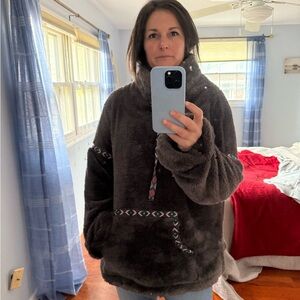 Beautiful, warm and cozy Sundance fleece.